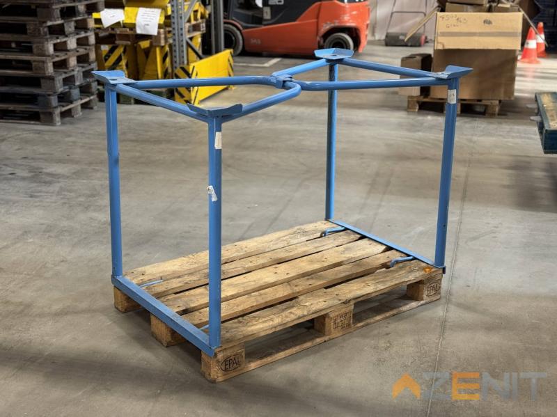 Rakodókonzol 1200x800mm-es raklaphoz festett világoskék használt